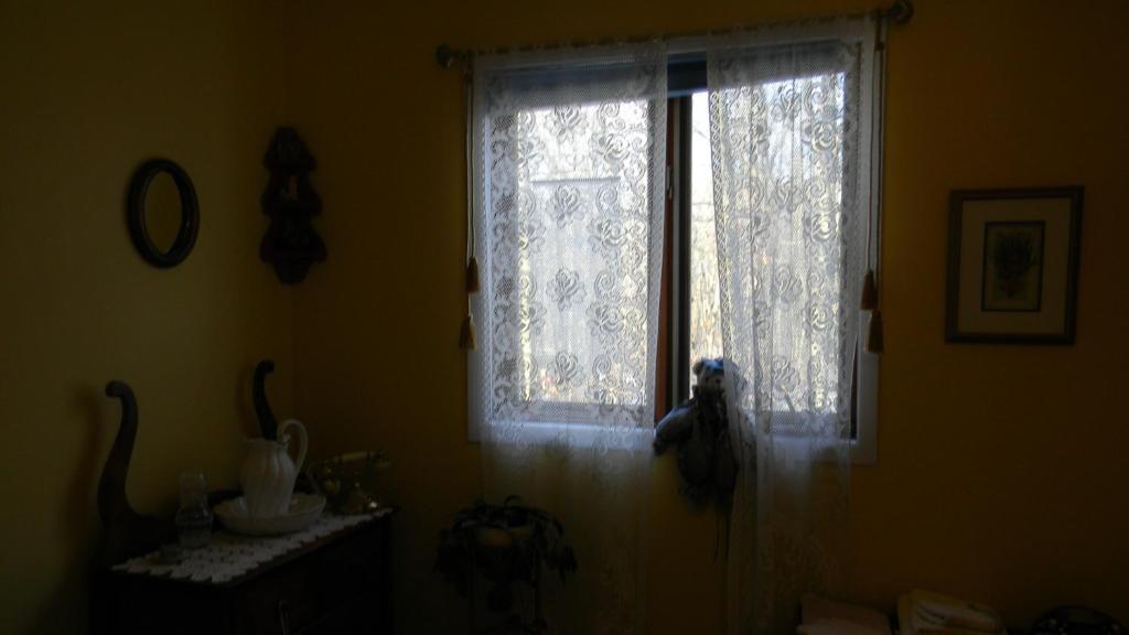 Maple Woods Casselman Room photo